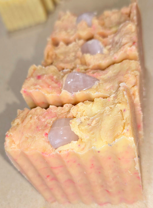 Rose Quartz 🩷 Lavender soap