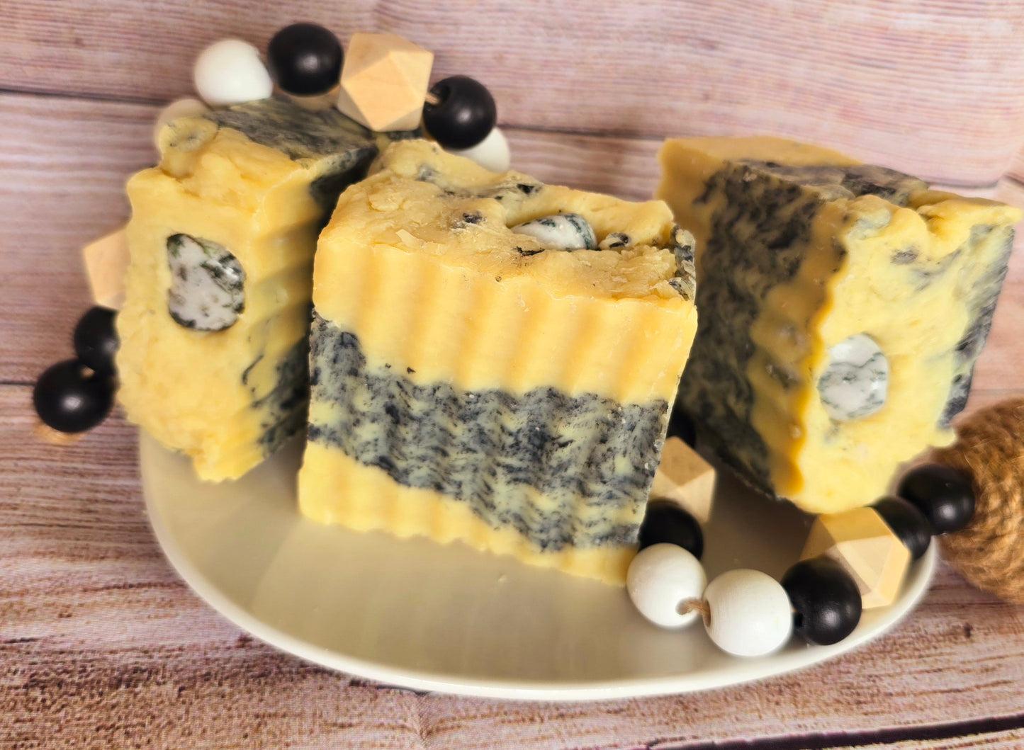Moss Agate 💚 Tea tree & Charcoal soap